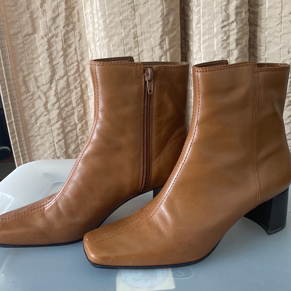 Nine west brown ankle boots, size 7, medium